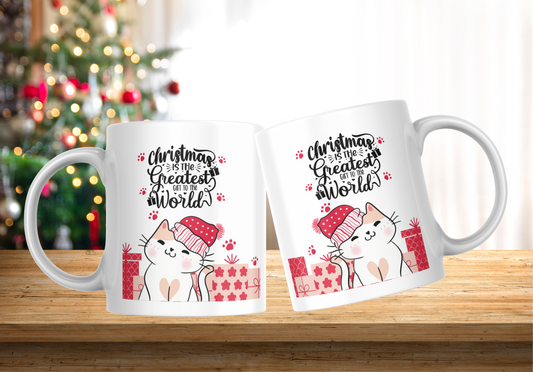 Delight cat lovers with this charming Christmas mug