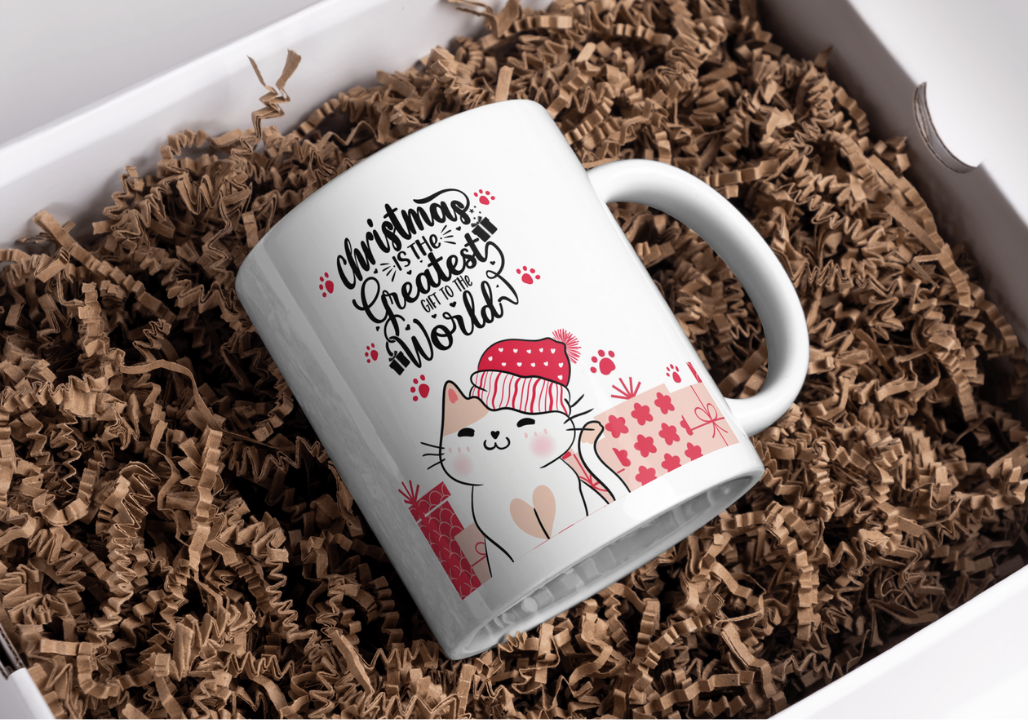 Delight cat lovers with this charming Christmas mug